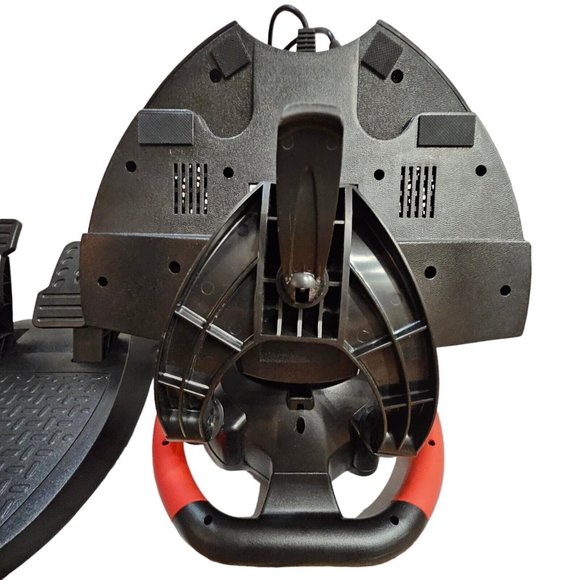 Thrustmaster Ferrari 458 Spider Racing Wheel and Pedals for Xbox One - Picture 10 of 14